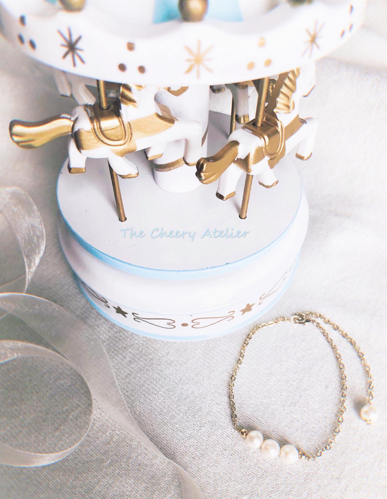 Freshwater Pearls elegant bracelet, 14k Gold filled, Anniversary gift, bridal, past, present, future
